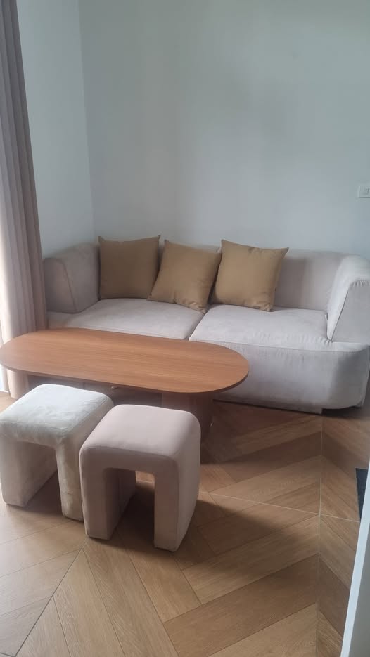Bộ sofa nỉ 1m8 kèm bàn và 2 đôn